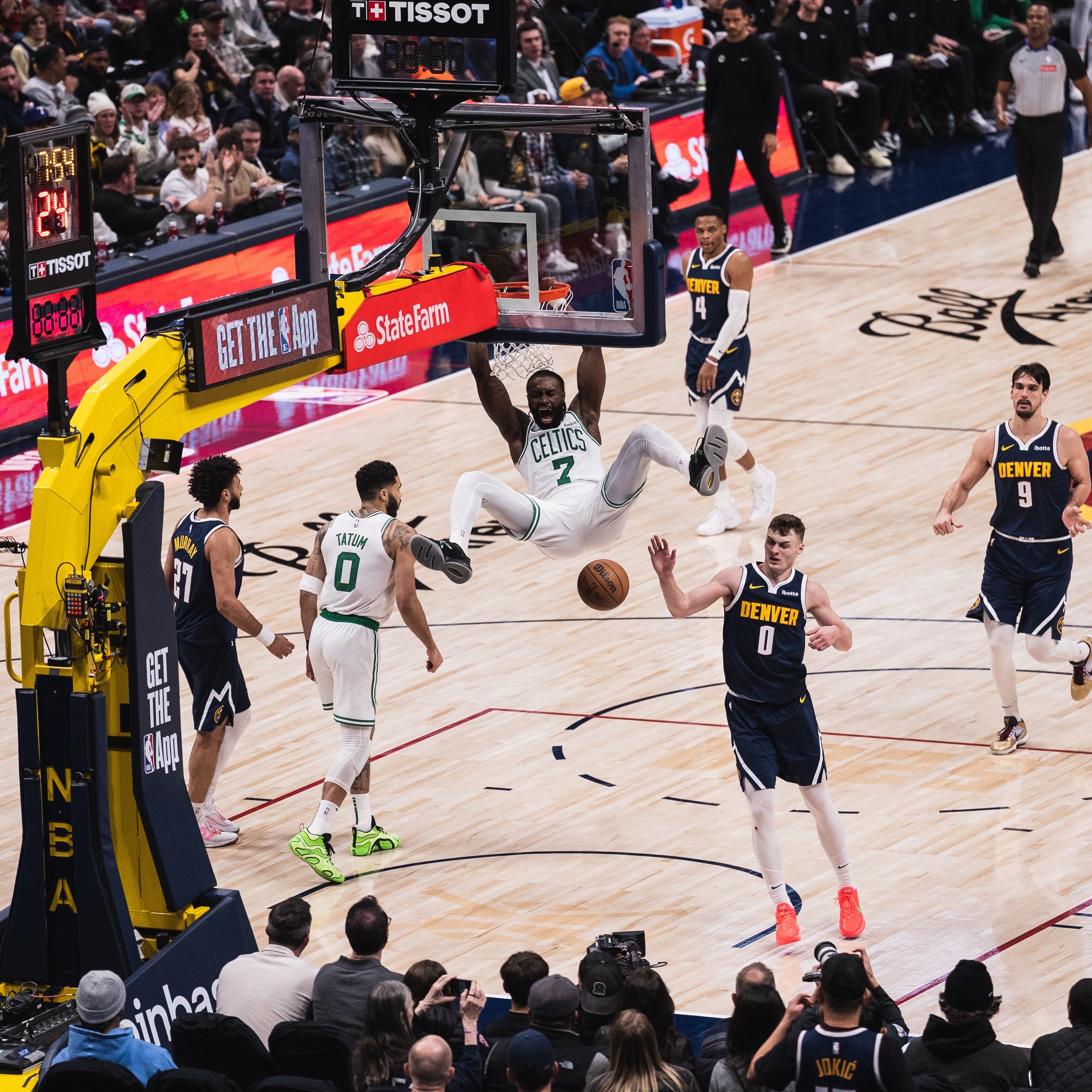 黑白直播nba-威廉姆斯单场+率领球队晋级下一轮的简单介绍