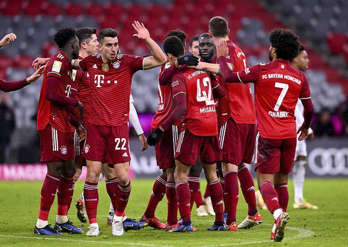 包含连胜之旅:拜仁慕尼黑客场压哨绝杀斯图加特的词条 包含连胜之旅:拜仁慕尼黑客场压哨绝杀斯图加特的词条