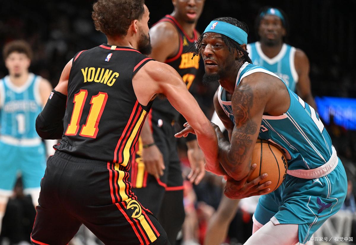 黑白直播在线观看-包含热火后场火力强大，轻松击败对手的词条