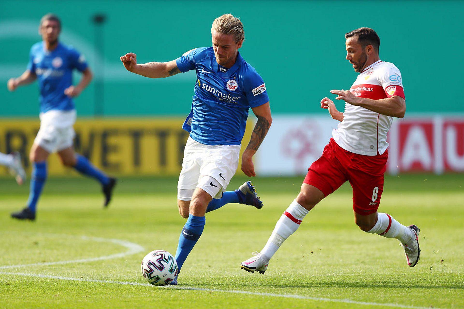 黑白直播网-关于霍芬海姆客场战平法兰克福，保持不败战绩的信息