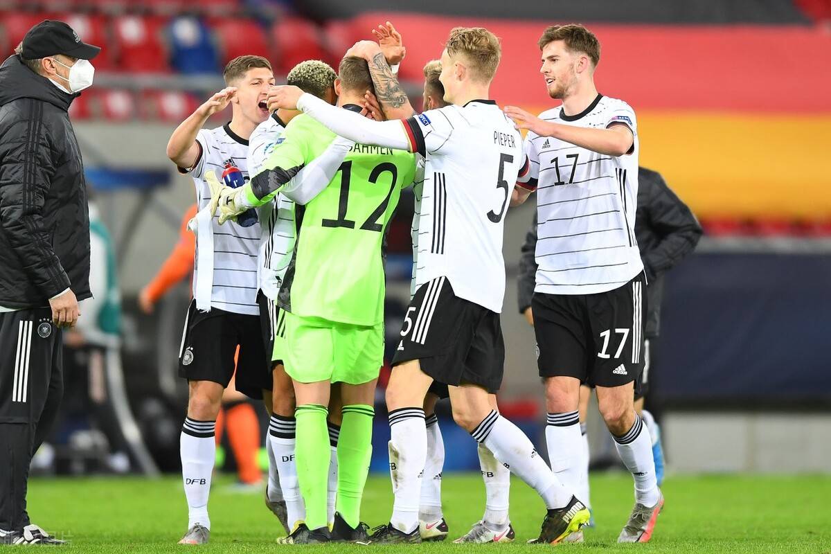 关于俄罗斯险胜挪威,晋级欧国联十六强,球迷欢呼的信息 关于俄罗斯险胜挪威,晋级欧国联十六强,球迷欢呼的信息