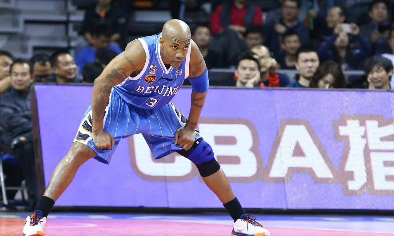 黑白直播网-外援球员实力强劲成为关键人物