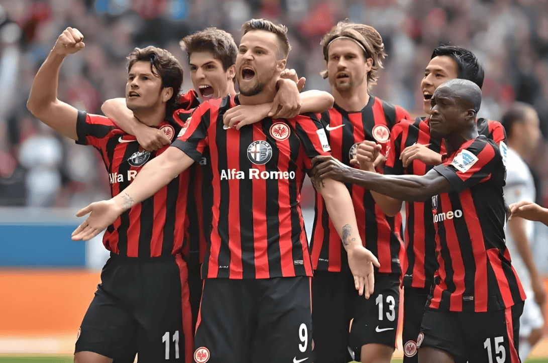 关于法兰克福全队备战，迎接即将到来的德甲战役的信息