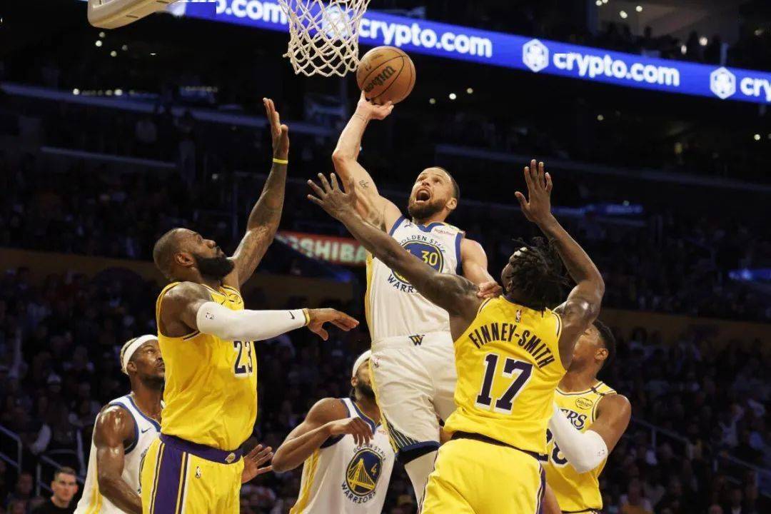 瑞士联赛豪门对决展开，冠军之路谁能笑到最后