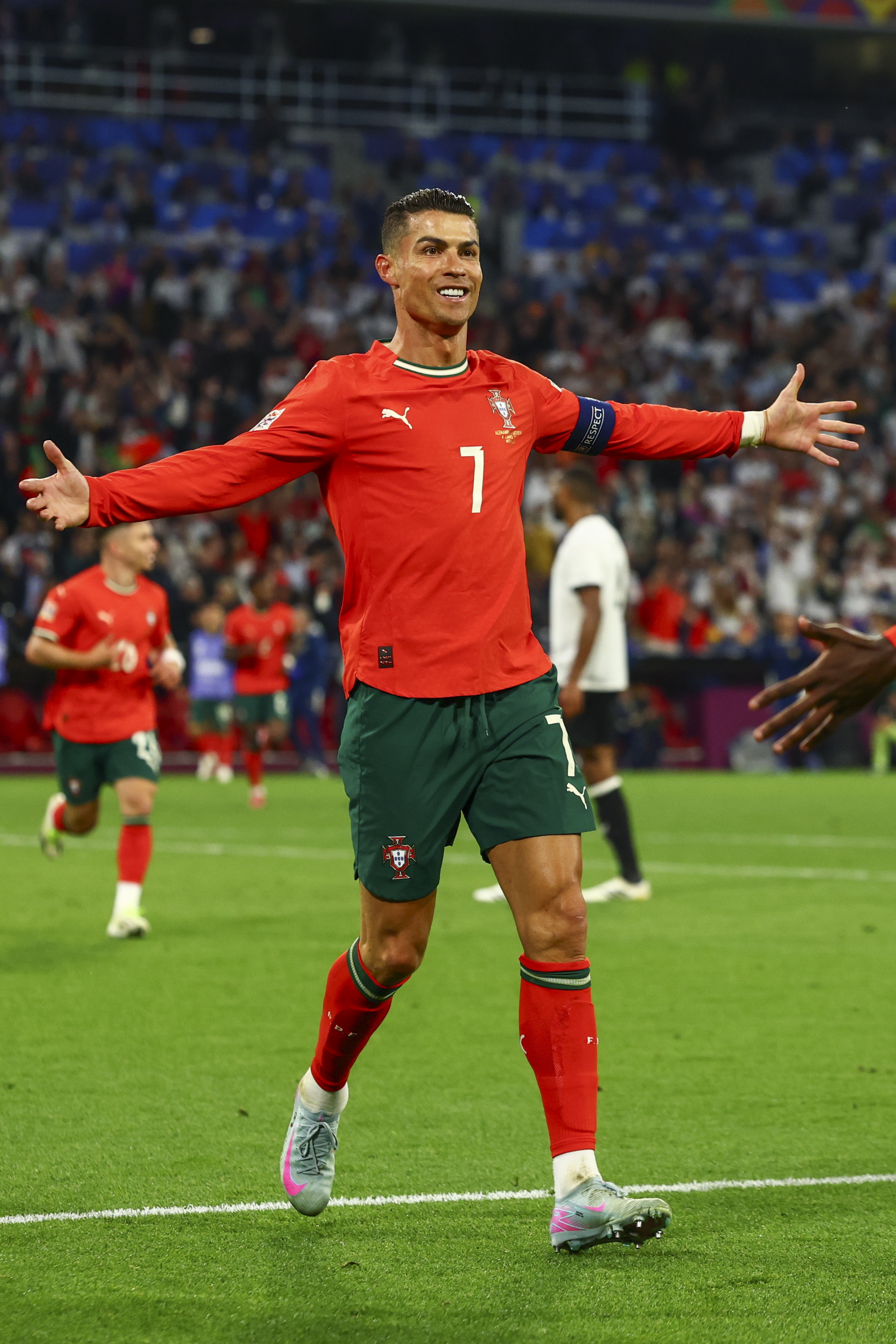 黑白直播在线观看nba-葡萄牙国家队再下一城，取得连胜的简单介绍