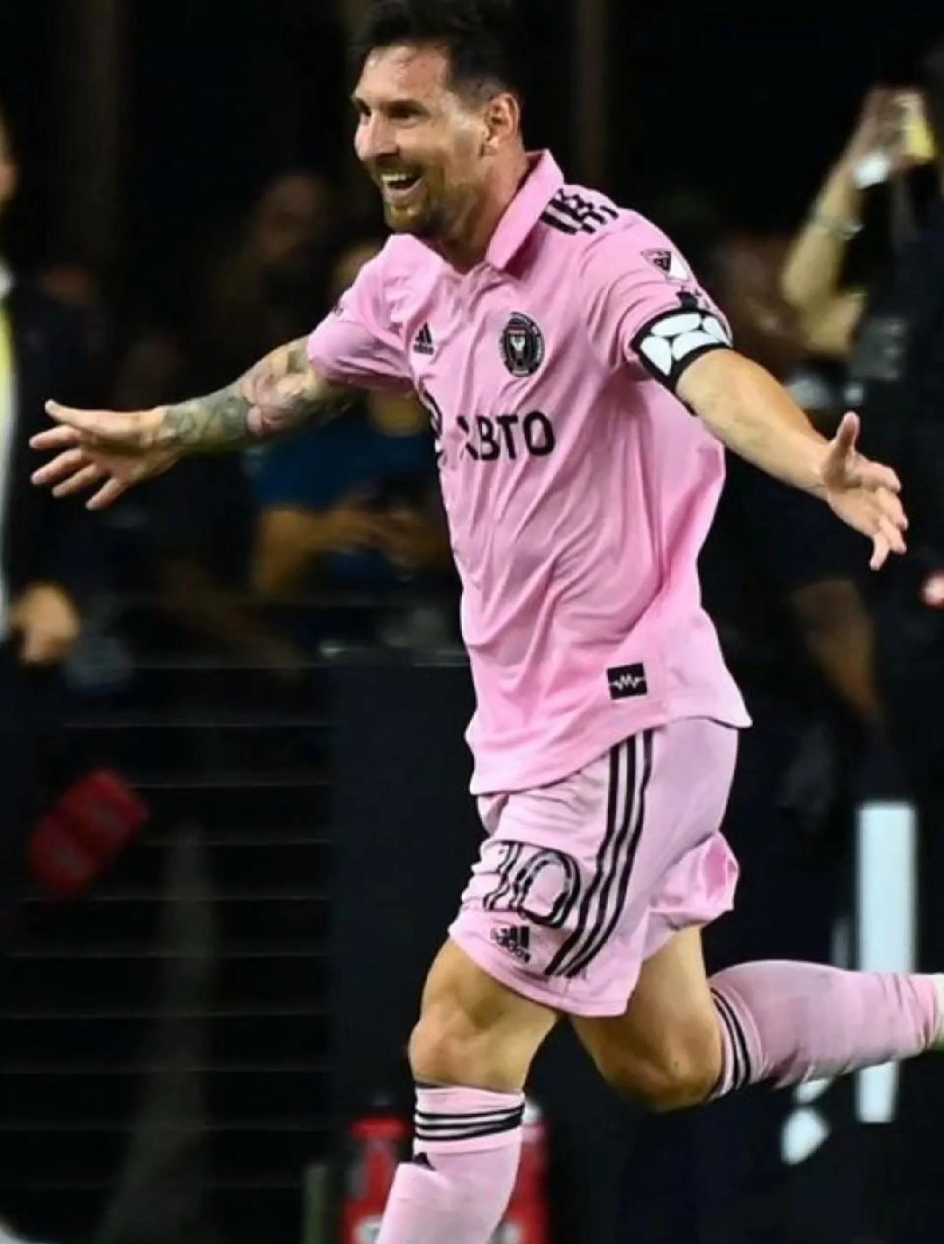 关于梅西闪耀，阿尔巴尼亚痛失晋级机会的信息