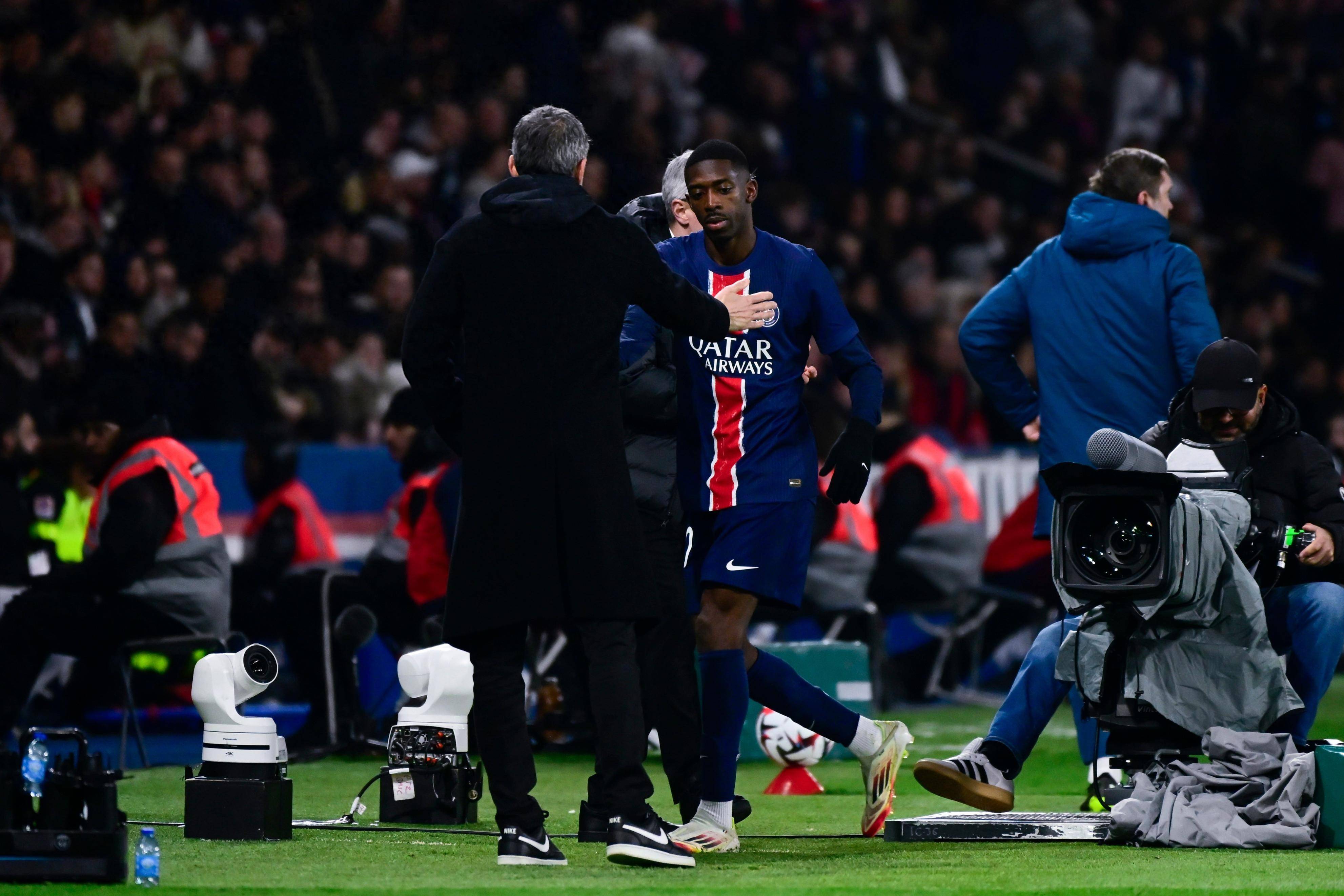 黑白直播网-法国队遭遇西班牙失利，意甲局势紧张