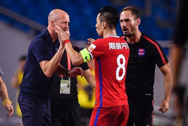 黑白直播-瑞恩遭遇连败，保级形势岌岌可危