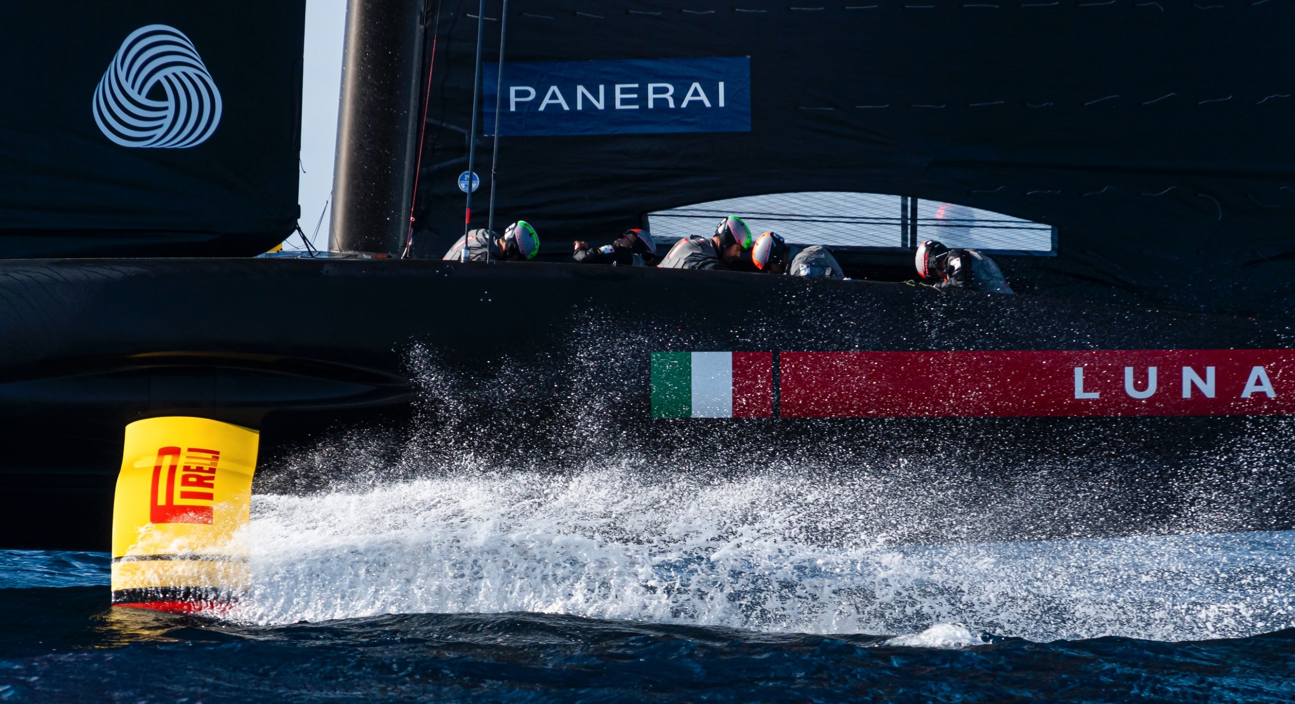 黑白直播nba-意大利帆船选手力争卫冕冠军