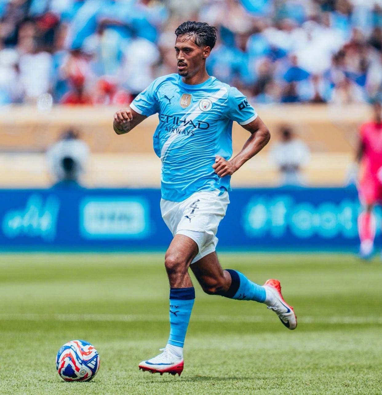 AC米兰预备队球员提前进入一线队训练 AC米兰预备队球员提前进入一线队训练