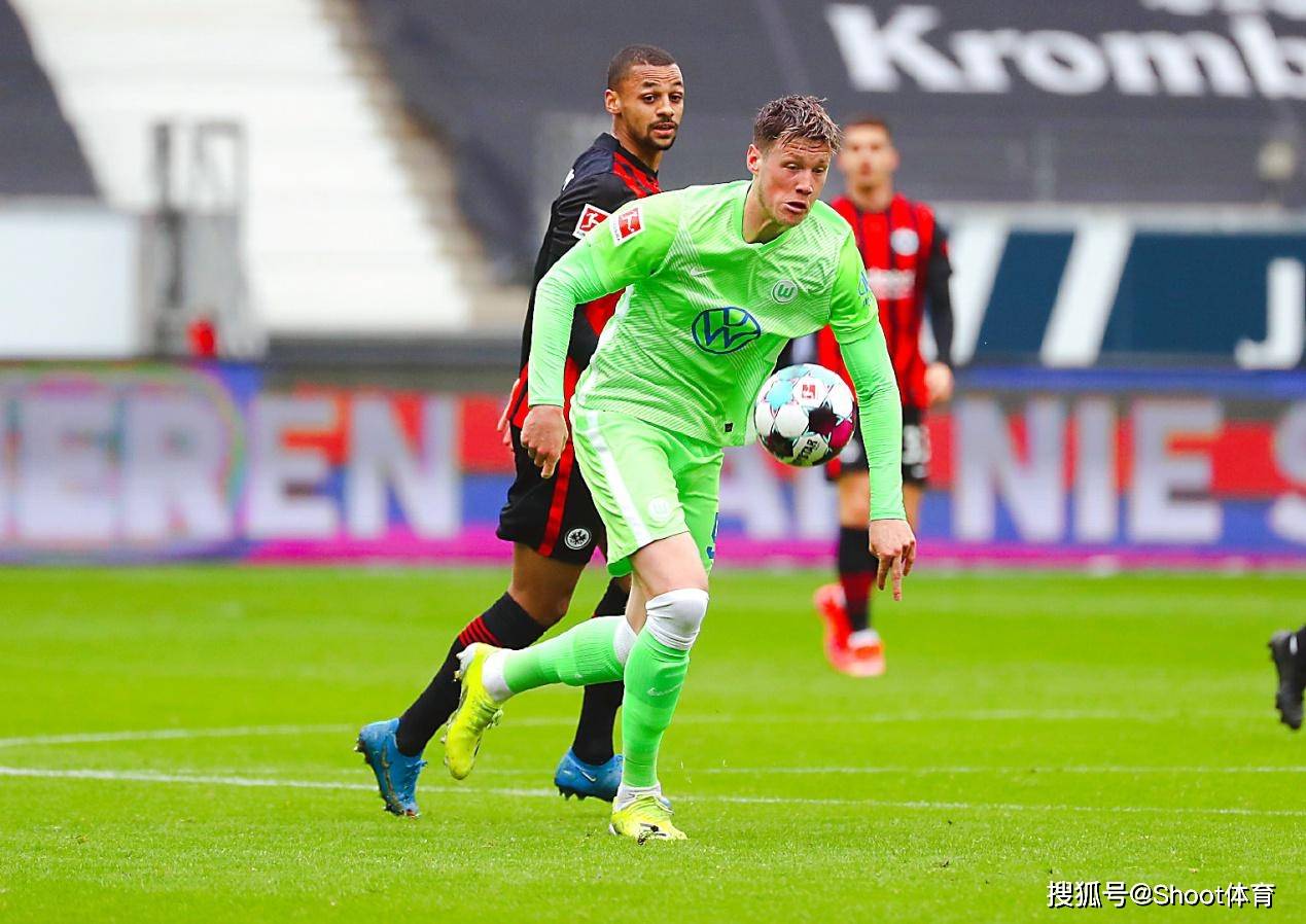 包含沃尔夫斯堡攻破汉堡城，稳坐德甲前四的词条