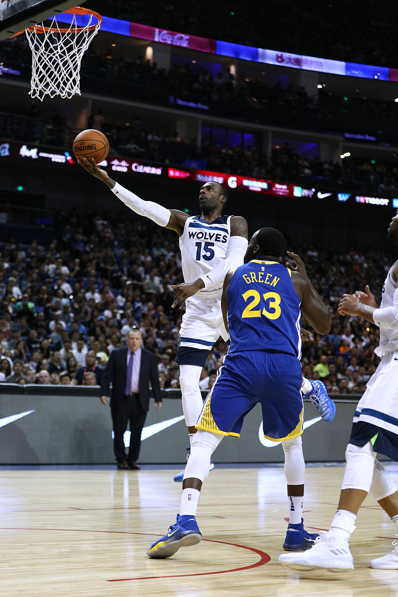 黑白直播-尼克斯力克老鹰，喜获关键胜利