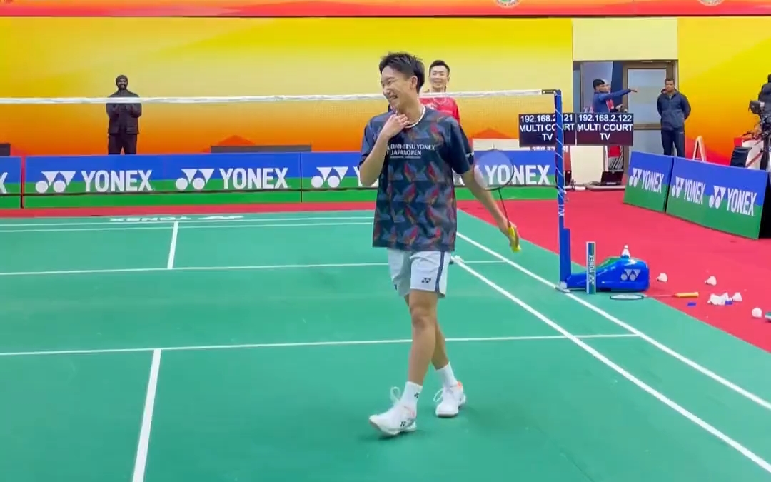 黑白直播网-中国羽毛球队爆冷泰国羽毛球队，桃田贤斗统治全场的简单介绍