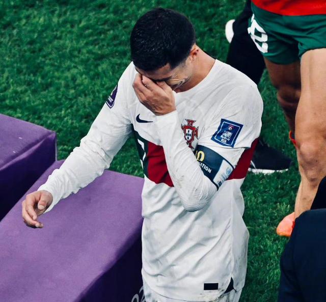 包含世界杯传奇谢幕,球迷泪洒赛场的词条 包含世界杯传奇谢幕,球迷泪洒赛场的词条