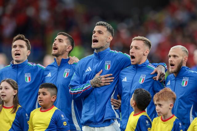 欧洲杯决赛震撼开打，巅峰对决引爆全场的简单介绍