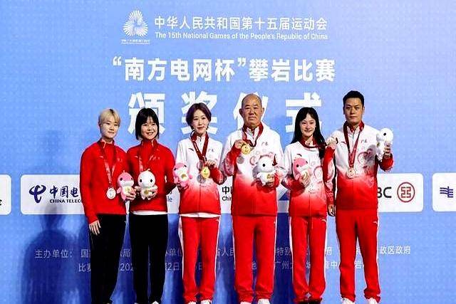 马来西亚队鏖战韩国队，黄鸭组合带队取胜