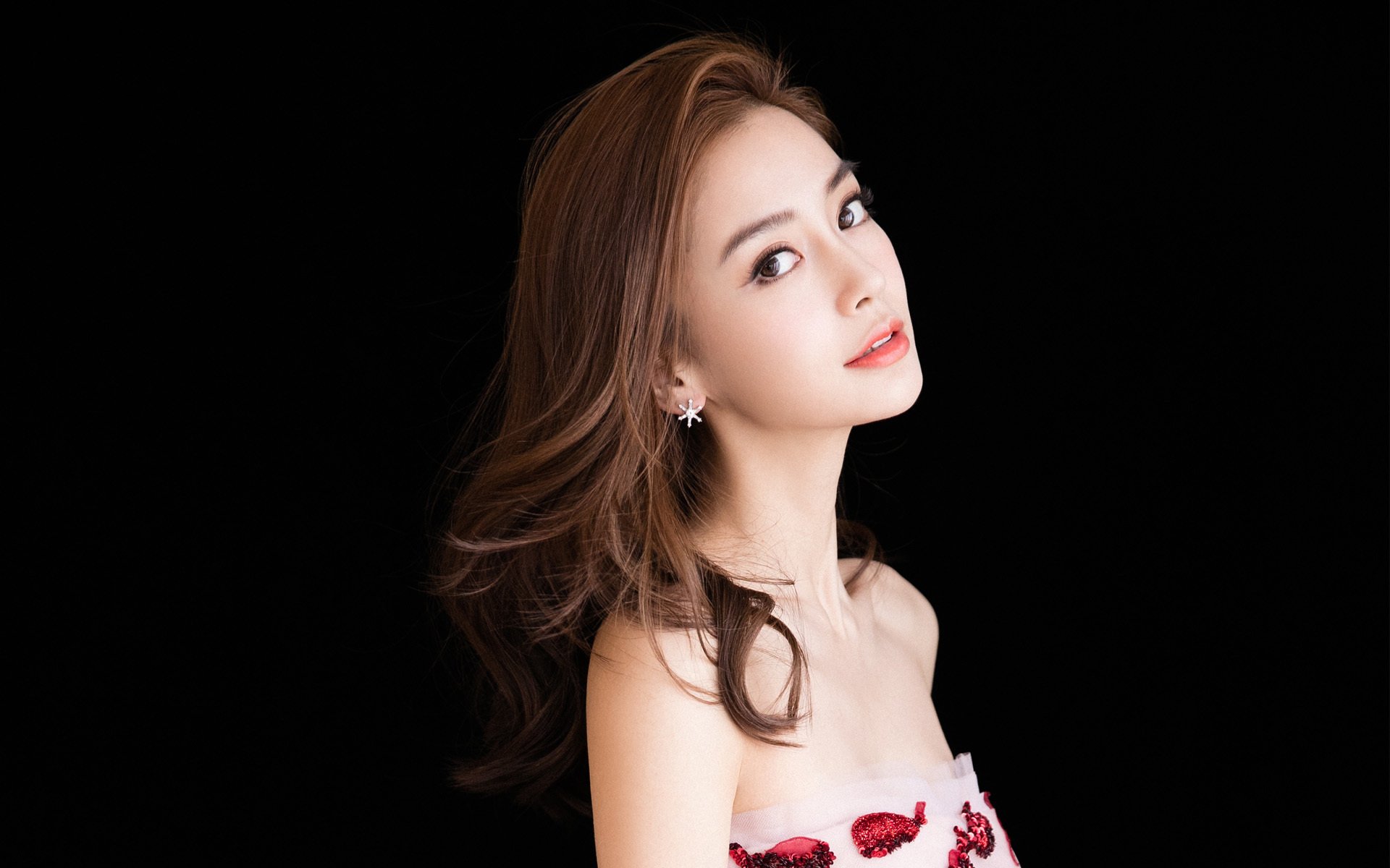 黑白直播nba在线观看-疾风骤雨，76人节奏掌控快船，班凯罗一箭穿云成关键先生