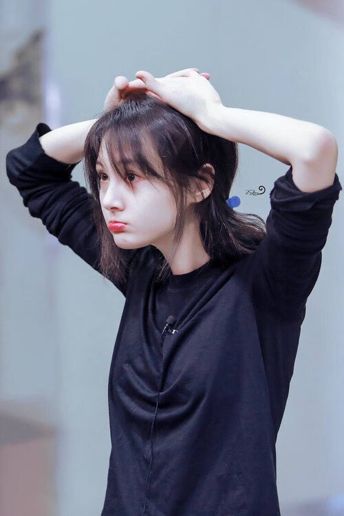 黑白直播nba在线观看-暗夜中的一束光，贝恩于寂静处绽放的逆袭交响