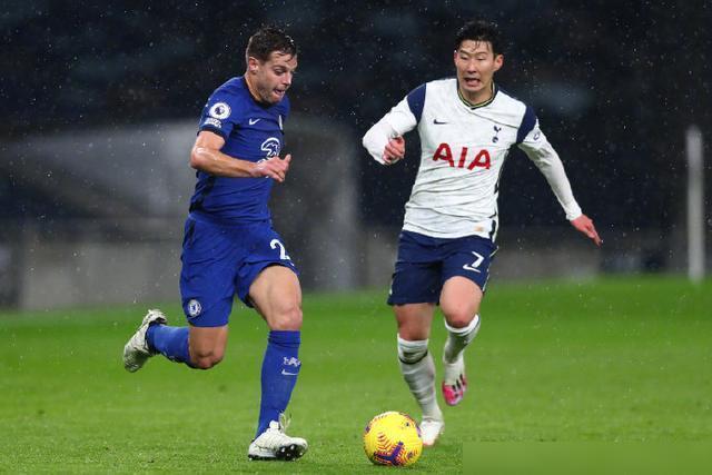 哈弗茨爆发，皇家社会硬仗取胜巴拉圭