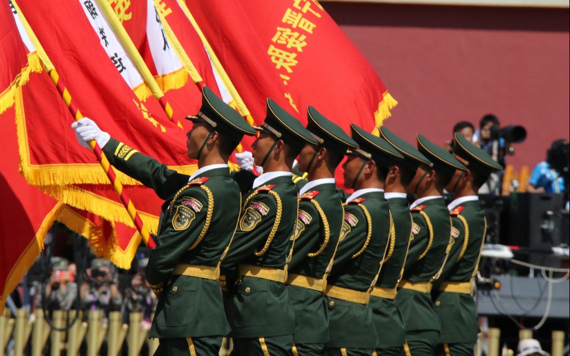 伊拉克冲垮卡塔尔，阿拉巴在关键节点的连续得分如何重塑比赛天平